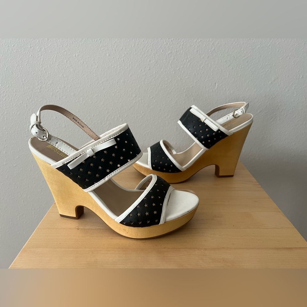 Vintage Love Moschino Black and White Platform Sandals - Picture 3 of 13